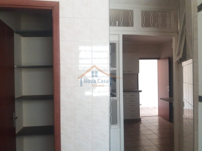 Apartamento à venda com 3 quartos, 79m² - Foto 1