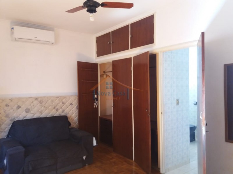 Casa à venda com 3 quartos, 250m² - Foto 5