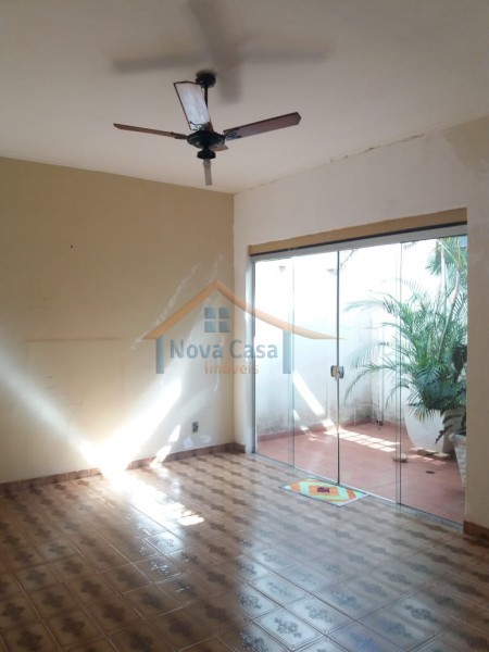 Casa à venda com 3 quartos, 250m² - Foto 17