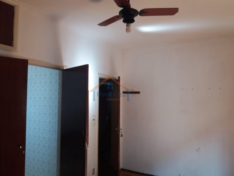 Casa à venda com 3 quartos, 250m² - Foto 22