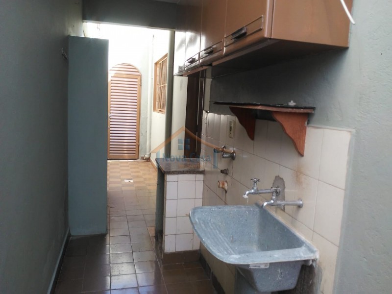 Casa à venda com 2 quartos, 70m² - Foto 16