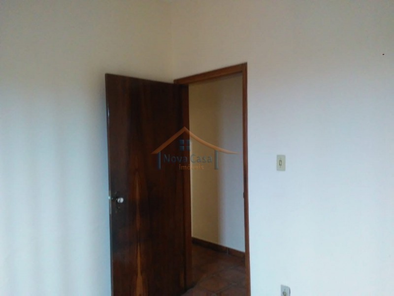 Casa à venda com 2 quartos, 70m² - Foto 10