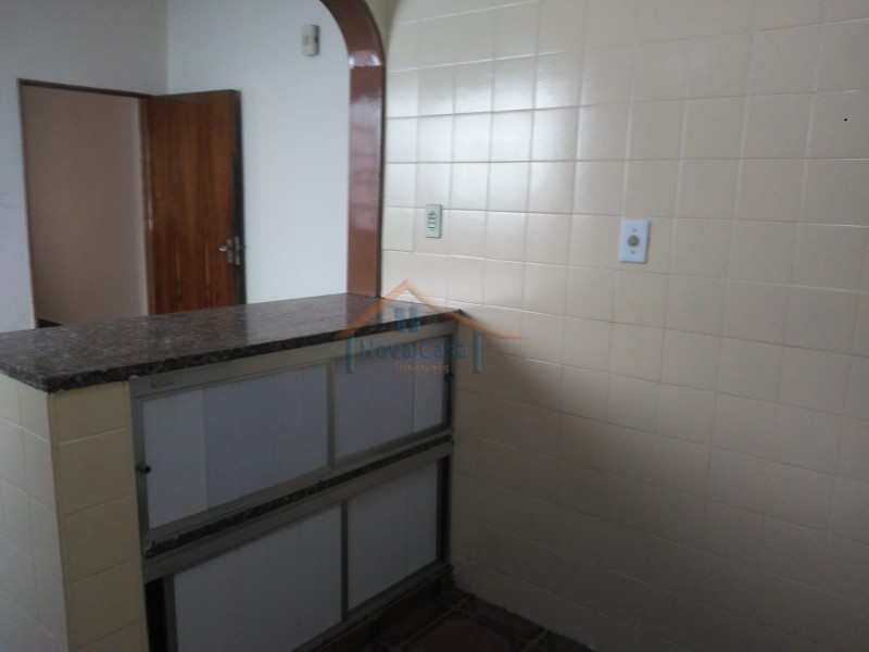 Casa à venda com 2 quartos, 70m² - Foto 21