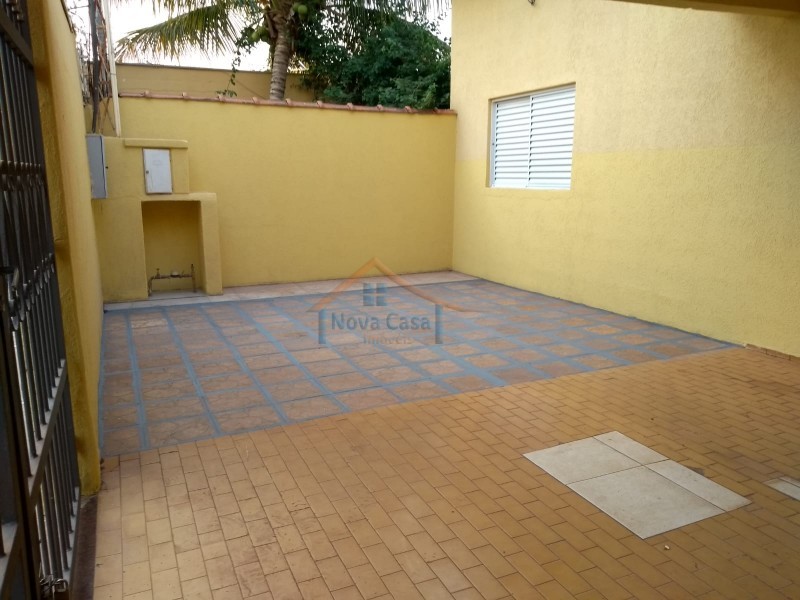 Casa para alugar com 2 quartos, 65m² - Foto 16