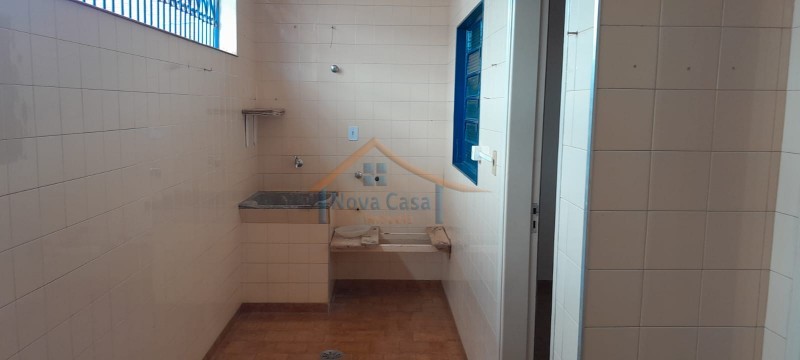 Apartamento para alugar com 3 quartos, 145m² - Foto 9