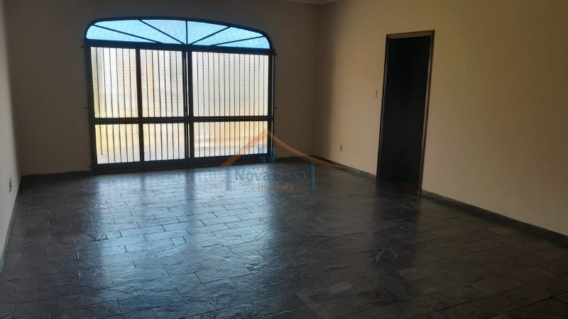 Apartamento para alugar com 3 quartos, 145m² - Foto 13