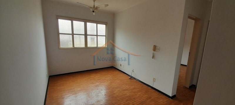 Apartamento para alugar com 1 quarto, 45m² - Foto 10