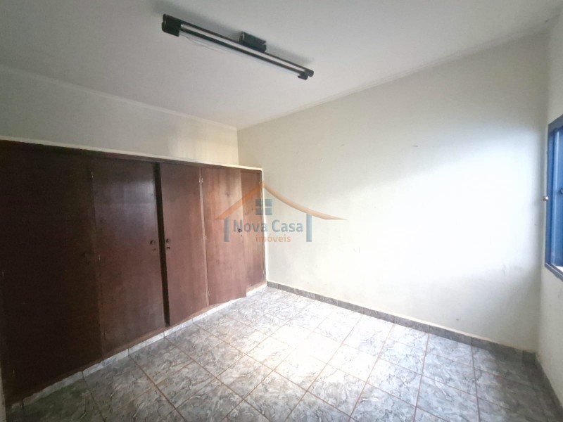 Casa à venda com 3 quartos, 360m² - Foto 3