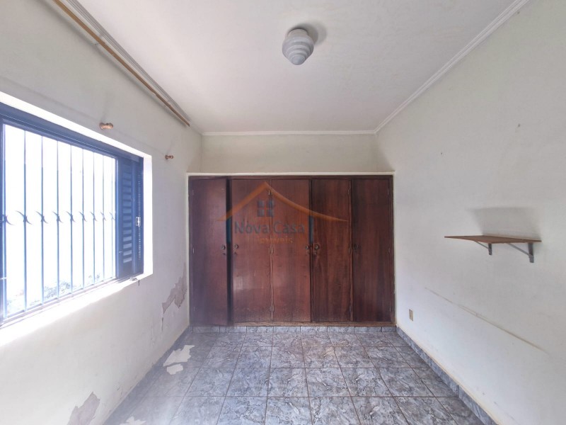 Casa à venda com 3 quartos, 360m² - Foto 25