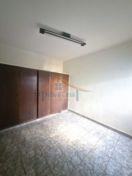 Casa à venda com 3 quartos, 360m² - Foto 21